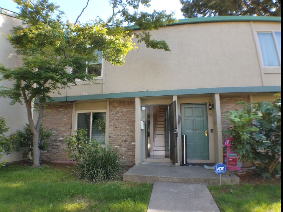 3715 Northwood Dr. in Concord, CA - Building Photo