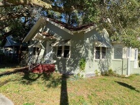 1204 E River Cove St in Tampa, FL - Building Photo