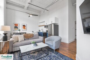 31 Victor St in Greenville, SC - Building Photo