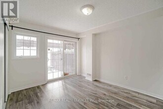 43 Denison Ave in Brampton, ON - Building Photo - Building Photo