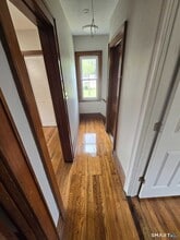 377 W Wolcott Ave in Windsor, CT - Building Photo - Building Photo