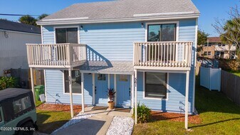 561 6th St S in Jacksonville Beach, FL - Building Photo