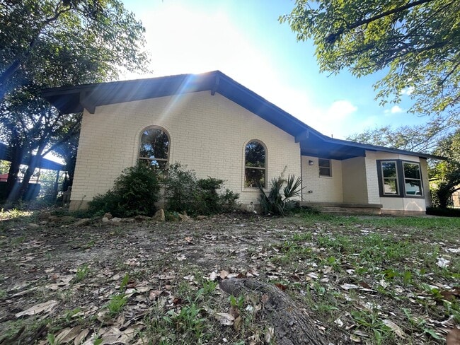 property at 101 Hillcrest Dr