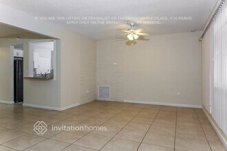 7936 Juniper St in Miramar, FL - Foto de edificio - Building Photo