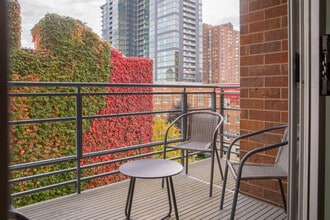 1040 N Cass St, Unit ID1379057P in Milwaukee, WI - Building Photo - Building Photo