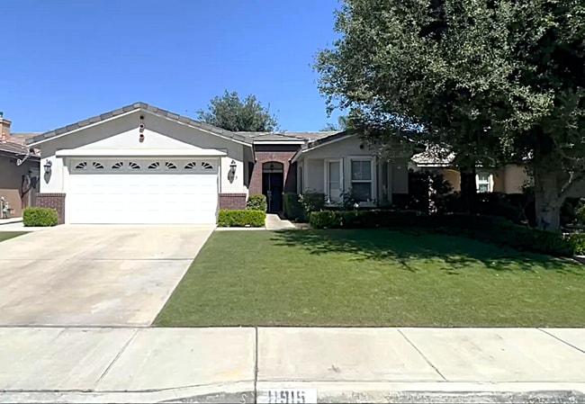 property at 11915 Privet Pl
