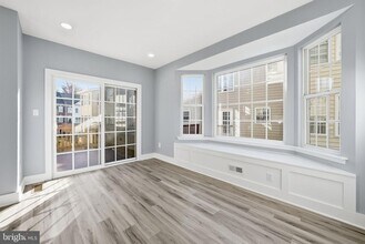 7665 Audubon Meadow Way in Alexandria, VA - Building Photo - Building Photo