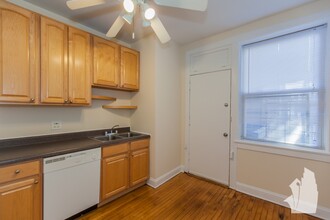 849 W Cornelia Ave, Unit 859-2w in Chicago, IL - Foto de edificio - Building Photo