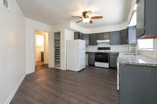 1700 N Harvard Ave in Wichita, KS - Building Photo