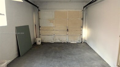 1910 NW 195th St in Miami Gardens, FL - Building Photo - Building Photo