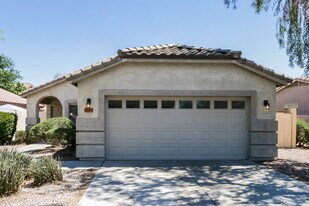 1051 N San Benito Dr in Gilbert, AZ - Building Photo