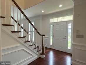 6902 Alpine Dr in Annandale, VA - Building Photo - Building Photo