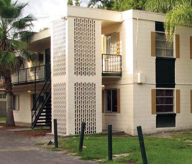 Hedrick Apartments in Orlando, FL - Building Photo - Building Photo