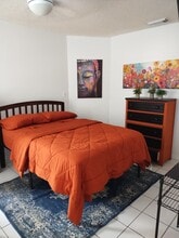 6999 W 25th Ave, Unit Studio/efficiency in Hialeah, FL - Building Photo - Building Photo