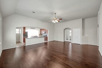 30119 Saw Oaks Dr in Magnolia, TX - Building Photo - Building Photo