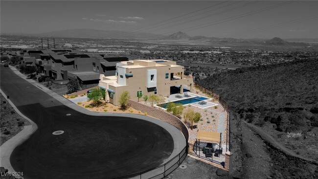 318 Shaded Canyon Dr in Henderson, NV - Foto de edificio - Building Photo