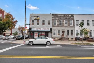 6316 Fresh Pond Rd in Ridgewood, NY - Building Photo - Building Photo