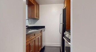 1 Astor Pl, Unit K in New York, NY - Building Photo - Building Photo