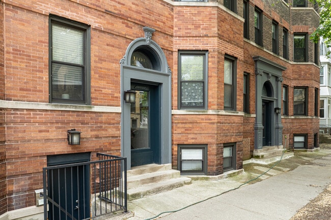 2848 N Seminary Ave in Chicago, IL - Building Photo - Building Photo