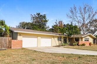 1940 Ripon Dr in Clearwater, FL - Building Photo - Building Photo