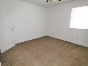 16600 Twilight Dr in St. Robert, MO - Building Photo - Building Photo
