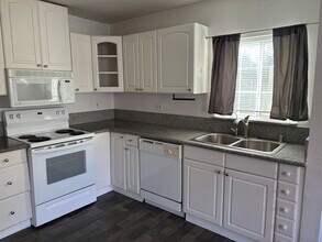 9620 Webb St in Elk Grove, CA - Building Photo - Building Photo