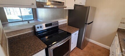 7250 Hilburn Rd in Pensacola, FL - Building Photo - Building Photo