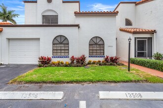 13506 Fountain View Blvd in Wellington, FL - Building Photo - Building Photo