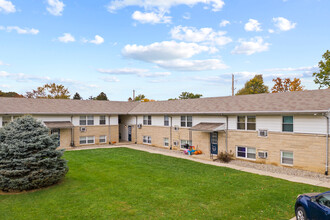 Ideal Apartments in Fort Wayne, IN - Building Photo - Building Photo