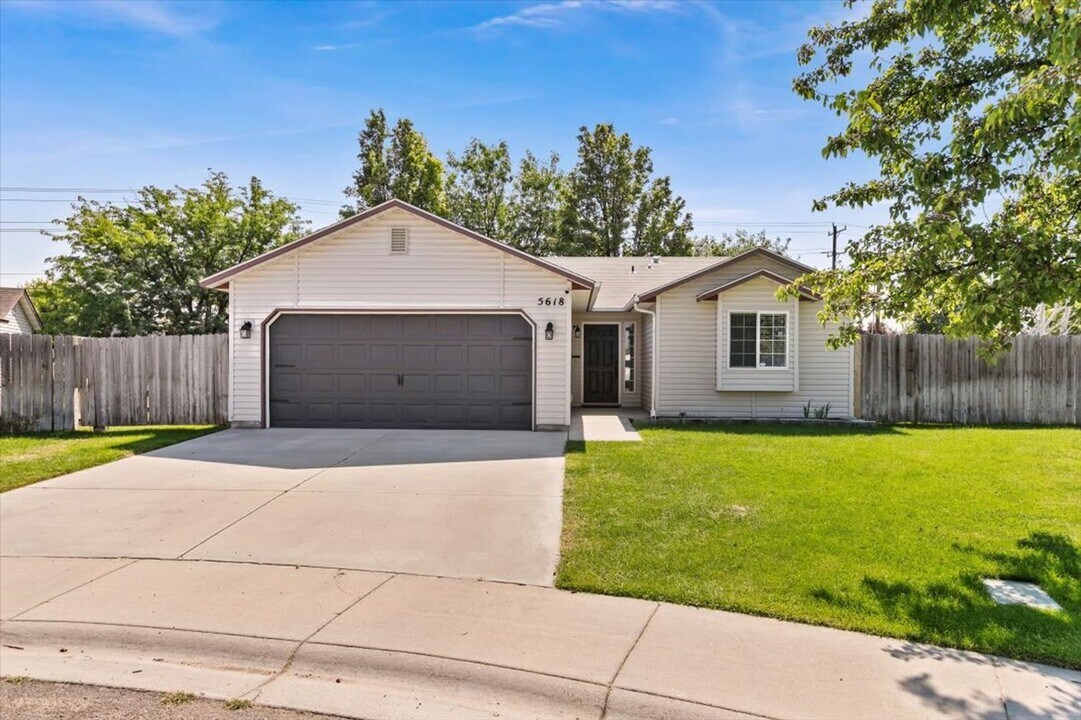 5618 Princeton Ave in Caldwell, ID - Building Photo