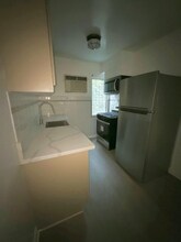 1012 Hammond St in West Hollywood, CA - Building Photo - Building Photo
