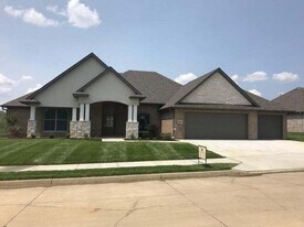 5923 Screaming Eagle Ln in Columbia, MO - Building Photo