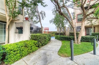 281 Camphor Pl in Orange, CA - Building Photo - Building Photo