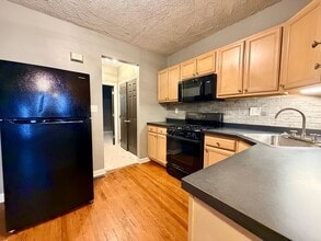 2614 Larkins Wy in Pittsburgh, PA - Building Photo - Building Photo