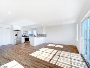 429 Niles St in Elizabeth, NJ - Building Photo - Building Photo