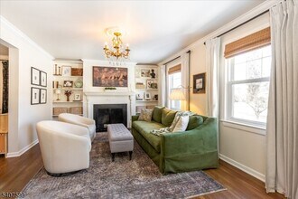 348 Tichenor Ave in South Orange, NJ - Building Photo - Building Photo