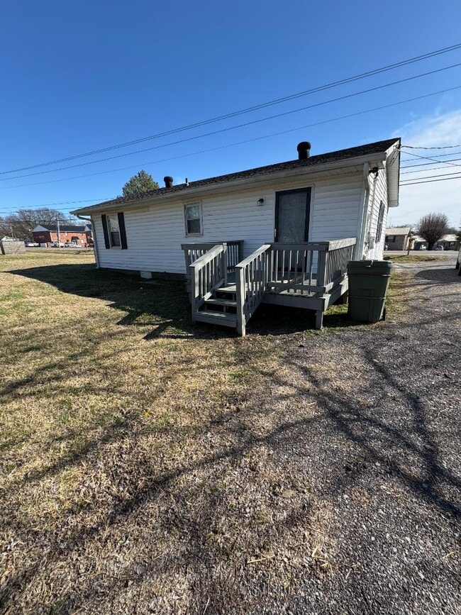 843 Carthage Hwy in Lebanon, TN - Building Photo - Building Photo