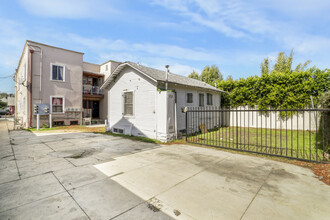 2506 S Budlong Ave in Los Angeles, CA - Building Photo - Building Photo