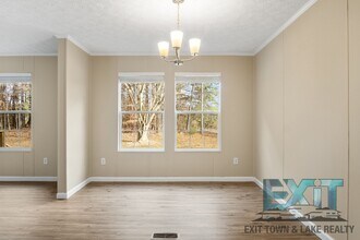 945 S Hill Rd in Kenbridge, VA - Building Photo - Building Photo