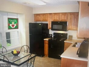5994 Annaberg Pl in Burke, VA - Building Photo - Building Photo