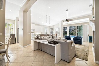 7328 Lake Forest Gln in Lakewood Ranch, FL - Building Photo - Building Photo