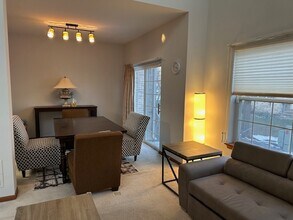 339 Bay Dr in Itasca, IL - Foto de edificio - Building Photo