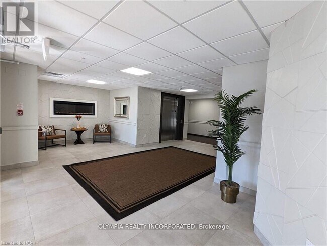 5629-5629 Swayze Dr in Niagara Falls, ON - Building Photo - Building Photo