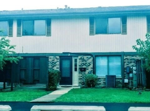 2 Tower Ct in Downers Grove, IL - Building Photo