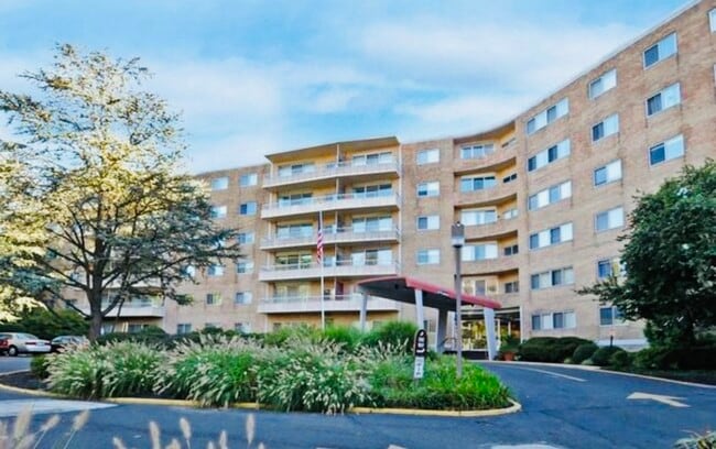 100 West Ave, Unit B6 in Jenkintown, PA - Building Photo - Building Photo