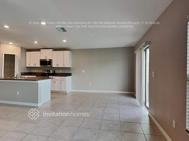 1496 Flower Dust Dr in Ruskin, FL - Building Photo - Building Photo