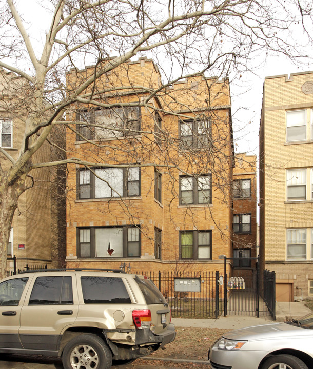 2218 W Thome Ave in Chicago, IL - Building Photo