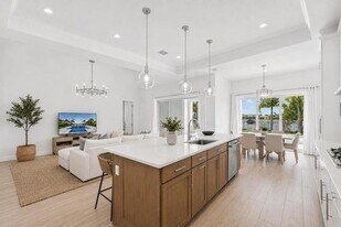10358 Northbrook Cir in Palm Beach Gardens, FL - Building Photo