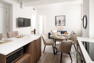 140 Fulton St in New York, NY - Building Photo