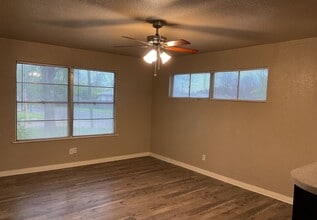 1801 S 41st St in Temple, TX - Building Photo - Building Photo